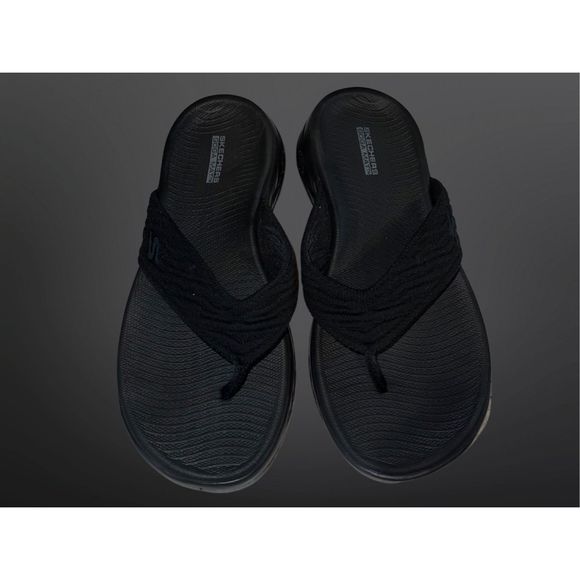 Skechers Women's Performance On The Go 600 Black Flip Flop Sandal Size 6 - Picture 2 of 12